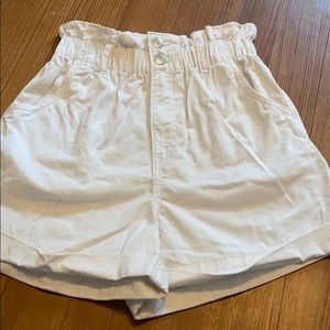 nwot h&m high waisted white paperbag shorts